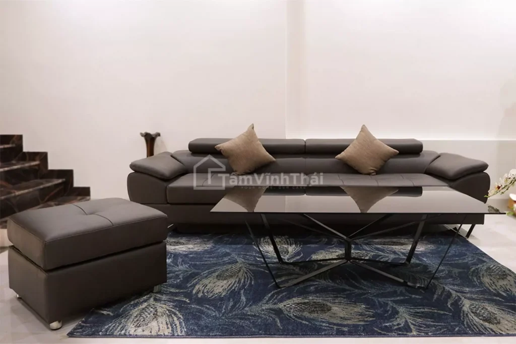 Ghế đôn được kết hợp cùng ghế sofa thêm chỗ ngồi khi cần thiết 