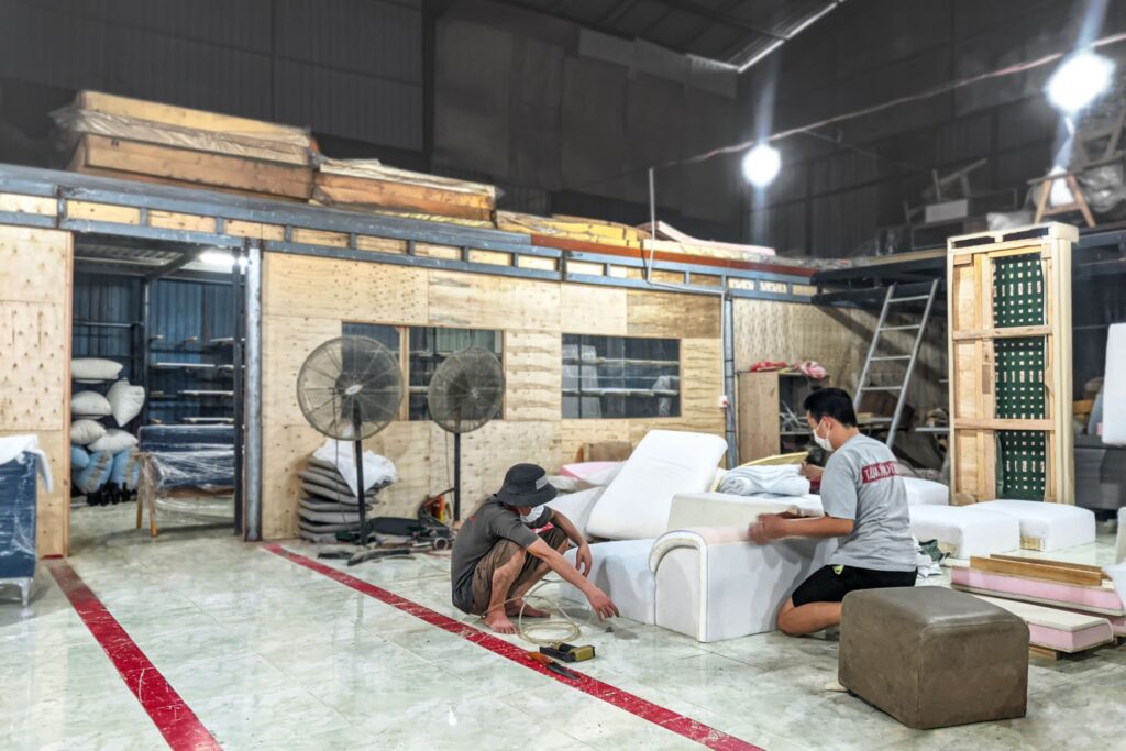 Tâm Vĩnh Thái sản xuất sofa trực tiếp tại xưởng