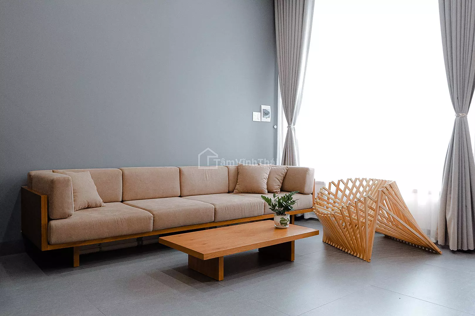 Sofa văng gỗ Michela, khung gỗ tự nhiên - Tâm Vĩnh Thái
